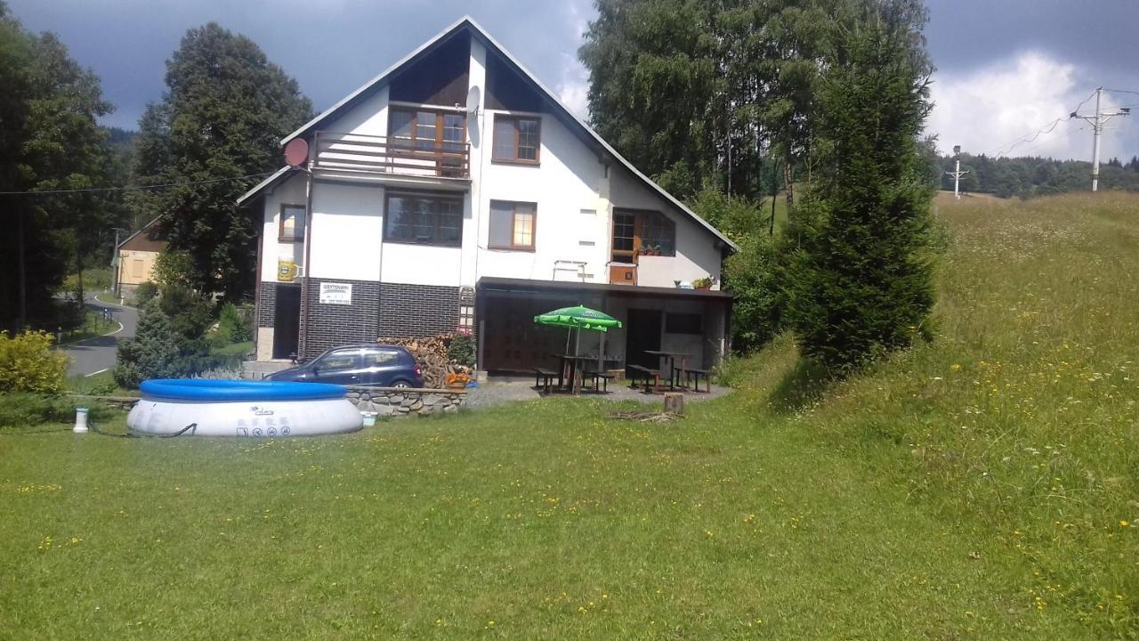 Penzion Pod Paprskem Staré Mesto Exterior foto