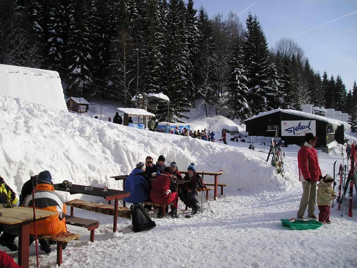 Penzion Pod Paprskem Staré Mesto Exterior foto