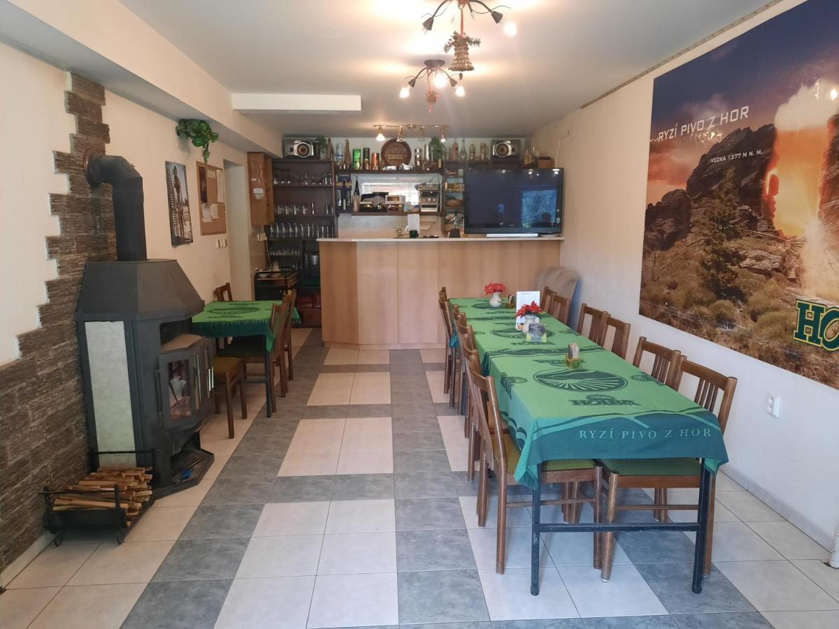 Penzion Pod Paprskem Staré Mesto Exterior foto